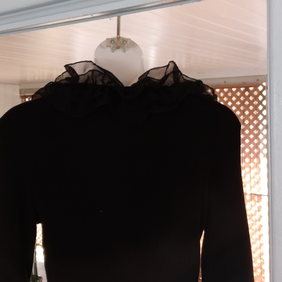 Sweater - Picture 4 of 4